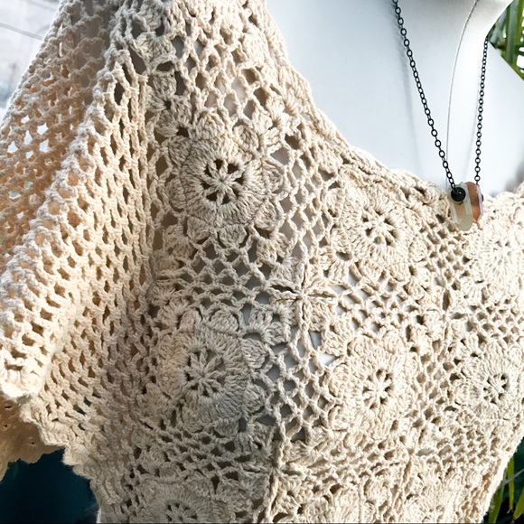 DONATED-Hippie chic crotchet top - Picture 2 of 7